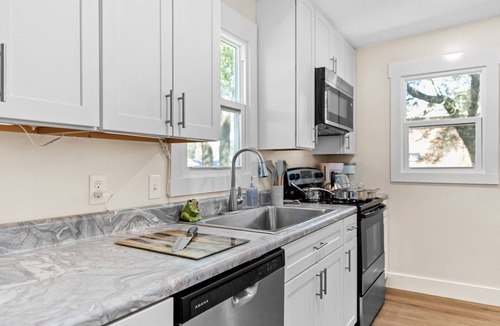 Niceville House | Modern Coastal Cottage Near Destin & Beaches