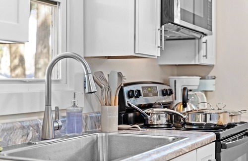 Niceville House | Modern Coastal Cottage Near Destin & Beaches