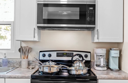 Niceville House | Modern Coastal Cottage Near Destin & Beaches
