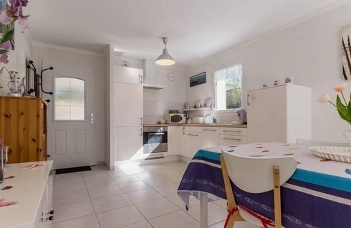 Pornic Cottage | Modern Coastal Home with Garden, Terrace & Parking Near Beaches - Pornic