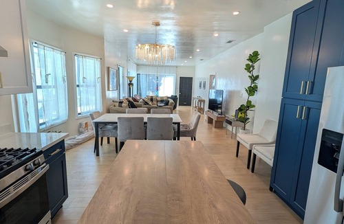 Alamitos Beach House | Modern Coastal Oasis: The Soda Pop Home