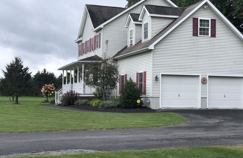 Town of Augusta House | Modern Colonial house on Golf Course with a hot tub