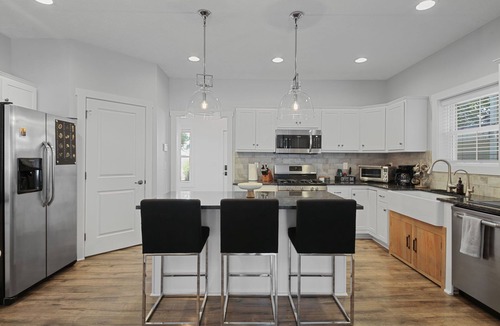 Columbus House | Modern Comfort & 2-Car Garage