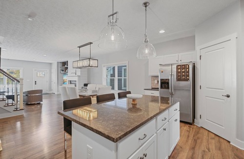 Columbus House | Modern Comfort & 2-Car Garage