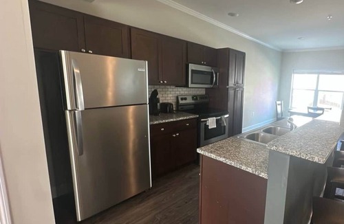Central Condo | Modern Comfort | 7 min to Clemson University!
