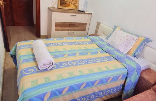 Delicias Apartment | Modern Comfort Bedroom in Zaragoza!