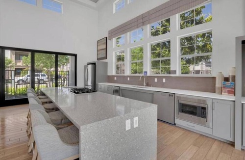 Pleasanton House | Modern Comfort: Deluxe Amenities & Elevator