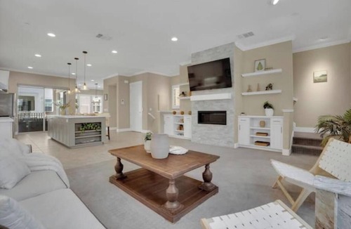 Pleasanton House | Modern Comfort: Deluxe Amenities & Elevator