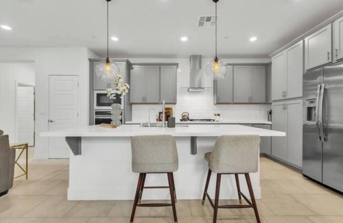 Elk Grove House | Modern Comfort: Elk Grove Edition