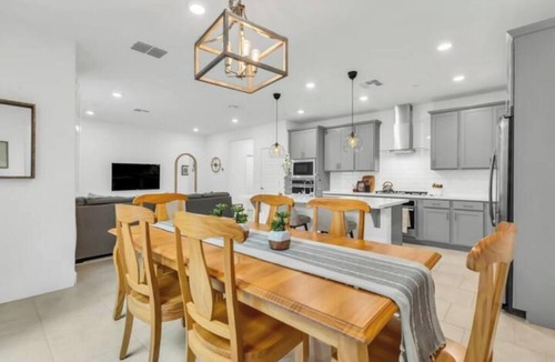 Elk Grove House | Modern Comfort: Elk Grove Edition