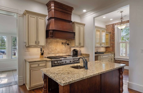 Clifton House | Modern Comfort + Historic Charm for Large Groups 16+ guests | 7 bedrooms | 14 beds | 3.5 baths