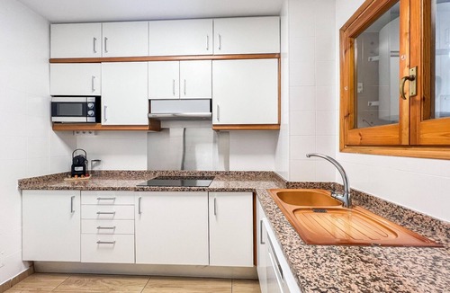 Les Escaldes Apartment | Modern Comfort in Escaldes-Engordany, 3 Bedrooms, Parking