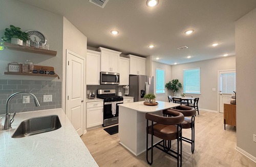 Buda House | Modern Comfort in Buda – Family & Group Friendly