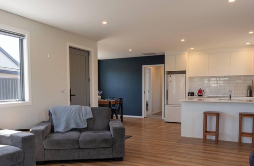 Alexandra House | Modern & Comfort in Central Alexandra