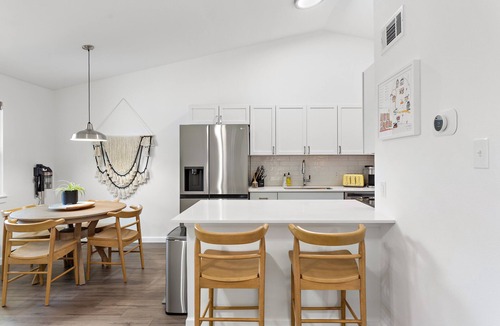 North University Condo | Modern Comfort in Central Austin! Very close to UT