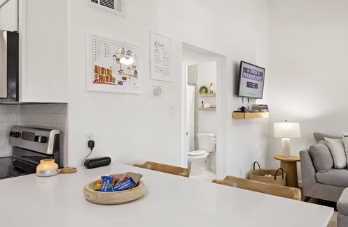 North University Condo | Modern Comfort in Central Austin! Very close to UT