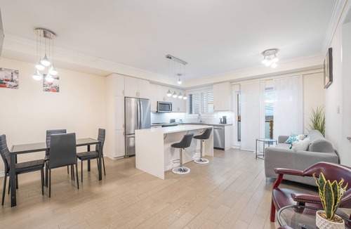 Pickering House | Modern Comfort in Pickering