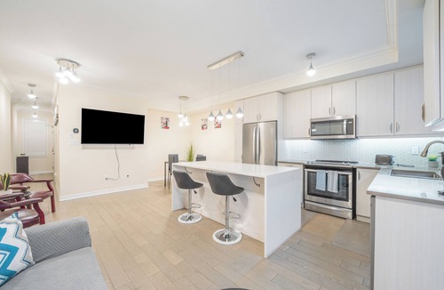 Pickering House | Modern Comfort in Pickering