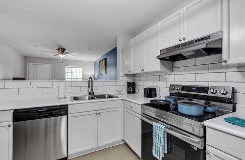 Westover Apartment | Modern Comfort Meets Fayetteville Charm (cb)
