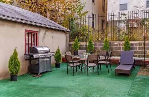 The Heights Apartment | Modern Comfort Minutes from NYC, Free Parking