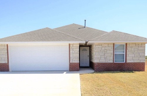 Altus House | Modern Comfort Near Altus AFB