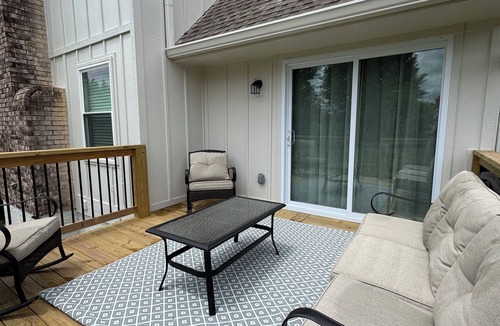 Grandview House | Modern Comfort on Crystal – Sleeps 16!