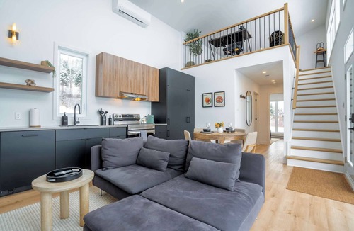 Saint Come Ski Chalet | Modern Comfort | SPA | Mountain | Chalet KNOX