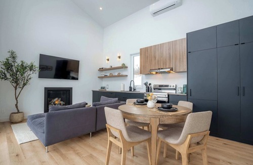 Saint Come Ski Chalet | Modern Comfort | SPA | Mountain | Chalet KNOX