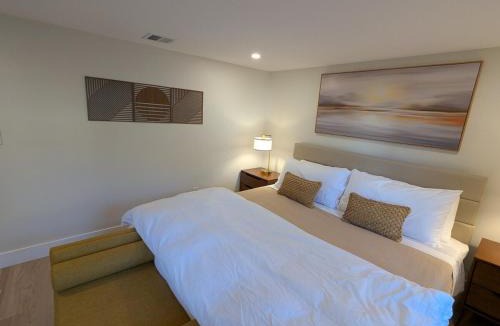 Marlborough Apartment | Modern Comfort