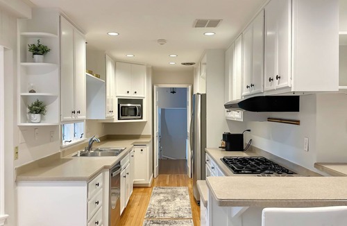 McLean House | Modern Comfort