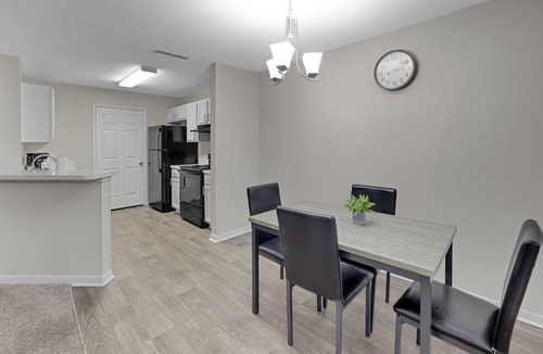 Sand Ridge Apartment | Modern Comfort w/Balcony, Kitchen & WiFi