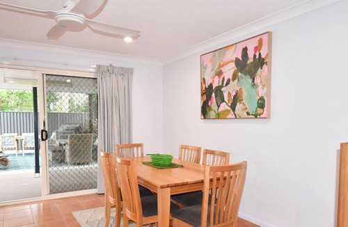 Woodgate House | Modern Comfort with a Pool