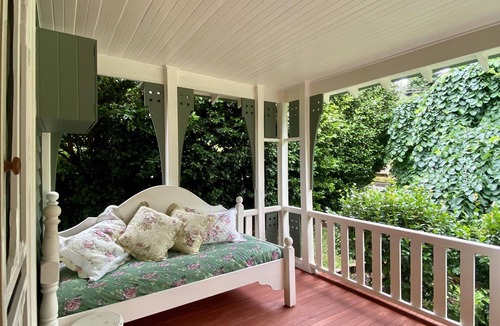 Warburton House | Modern comfort with old world charm.