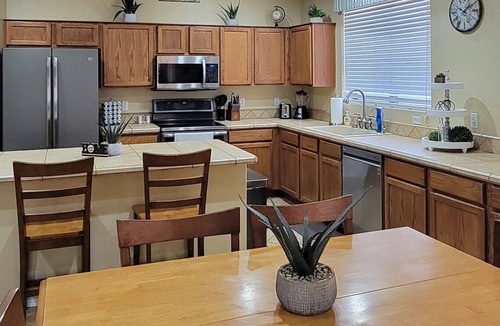 San Tan Valley House | Modern & comfortable 1-story with private heated pool in Johnson Ranch