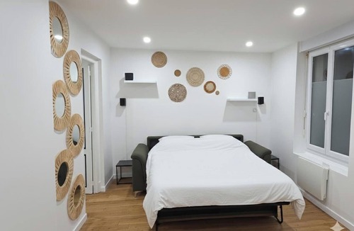 Gisors Apartment | Modern, comfortable accommodation - Fitted kitchen & washing machine