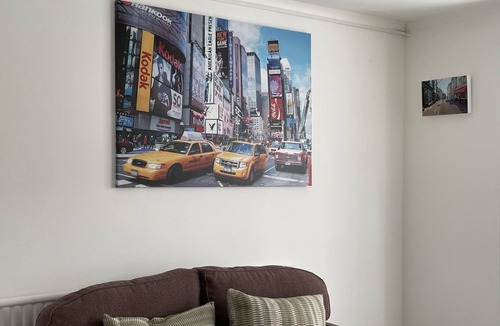 Yeading House | Modern, Comfortable Home minutes from Heathrow