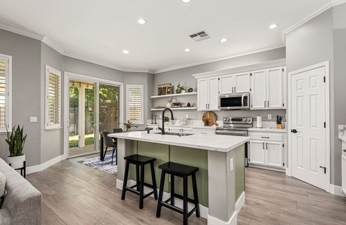 Lincoln House | Modern & Comfortable Lincoln Home with Luxury Master Bedroom