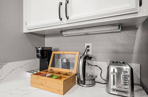 Lincoln House | Modern & Comfortable Lincoln Home with Luxury Master Bedroom