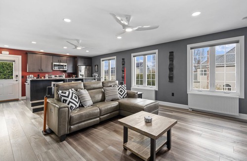 Easthampton Apartment | Modern comfortable apartment just steps from The Williston Northampton School