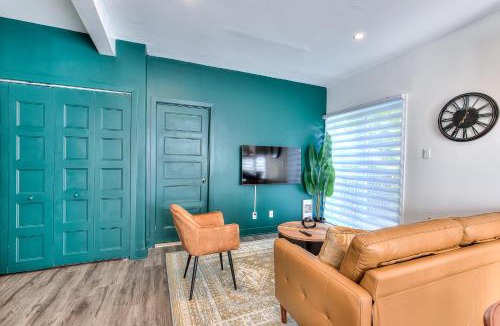Longueuil Apartment | Modern Comforts 3 Bedroom & Full Kitchen & Wifi & Easy Montreal Access