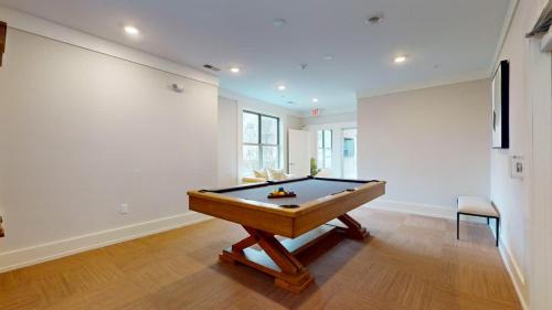 Downtown Apartment | Modern Comforts Free Gym Access