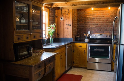 Rogersville Cabin | Modern comforts in an 1860's log cabin nestled in the Appalachian Foothills.