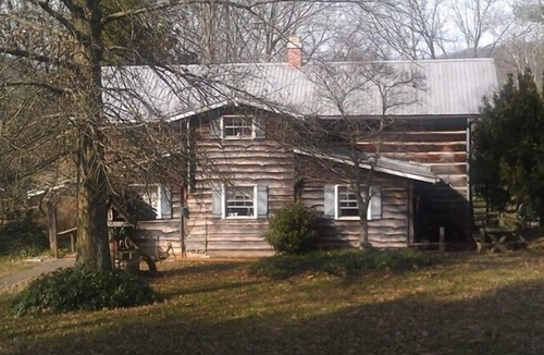 Rogersville Cabin | Modern comforts in an 1860's log cabin nestled in the Appalachian Foothills.