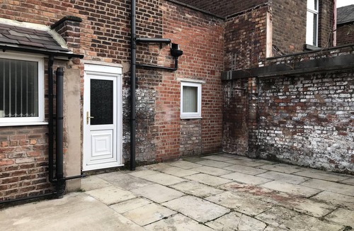 St Helens Apartment | Modern comfy 2-Bedroom flat in St Helens