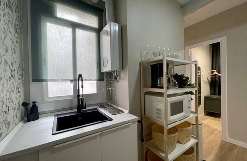 El Poble-sec Apartment | Modern & comfy 3BD in Avinguda Paralel
