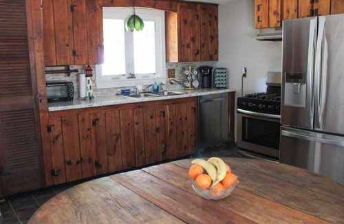 South Dennis House | Modern & Comfy Family Oasis ~ Games, Backyard, BBQ