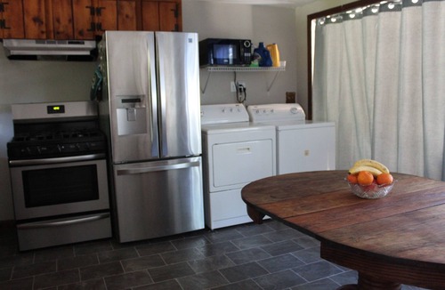 South Dennis House | Modern & Comfy Family Oasis ~ Games, Backyard, BBQ