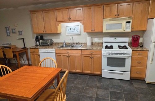 Ellsworth Condo | Modern Condo #2!