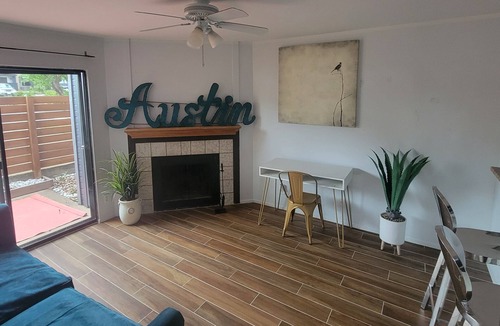 South Lamar Condo | Modern condo 4 miles from Zilker park!