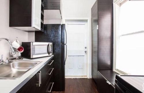 South 7th Ward Condo | Modern condo blocks from Quarters